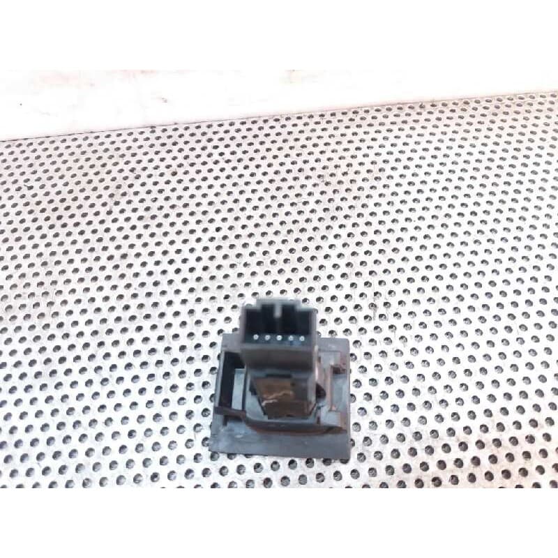 Recambio de warning para volvo v70 familiar 2.4 diesel cat referencia OEM IAM 3