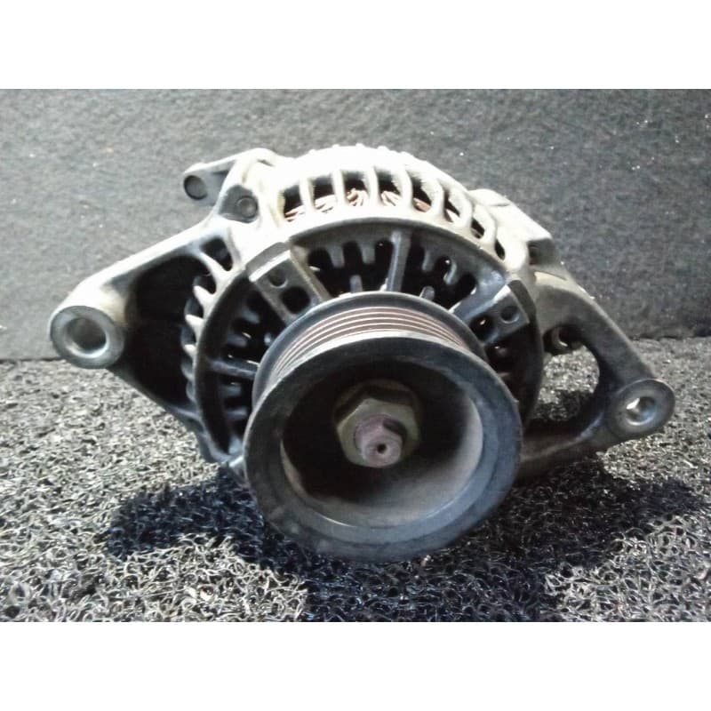 Recambio de alternador para chrysler voyager (es) referencia OEM IAM  36898 DENSO 2