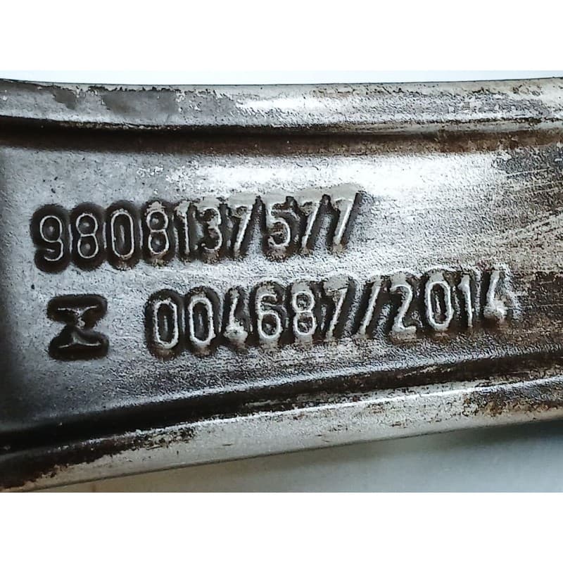 Recambio de llanta para peugeot 208 style referencia OEM IAM 9808137577 - Blanco 4