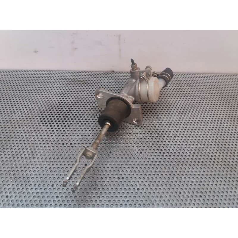 Recambio de bomba embrague para nissan cabstar e 3.0d referencia OEM IAM - Blanco