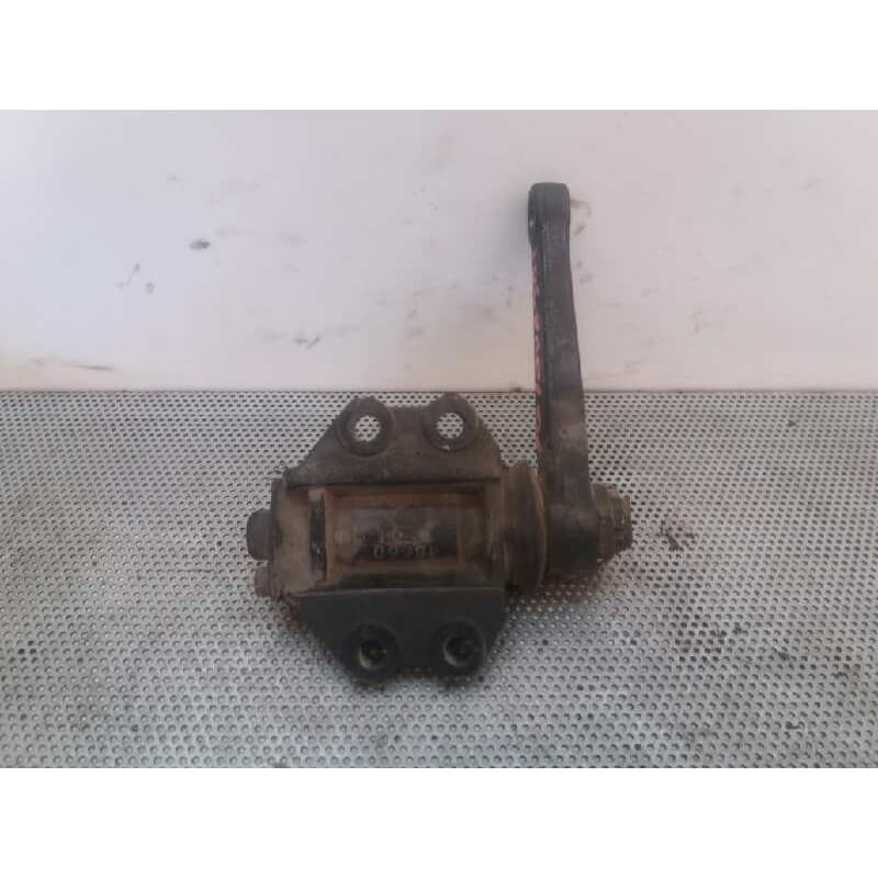 Recambio de balancin para nissan cabstar e 3.0d referencia OEM IAM - Blanco
