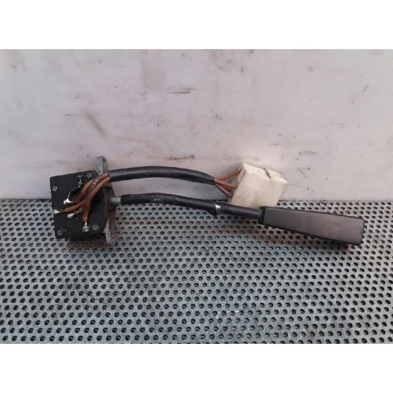 Recambio de mando luces para nissan trade referencia OEM IAM  89903 3