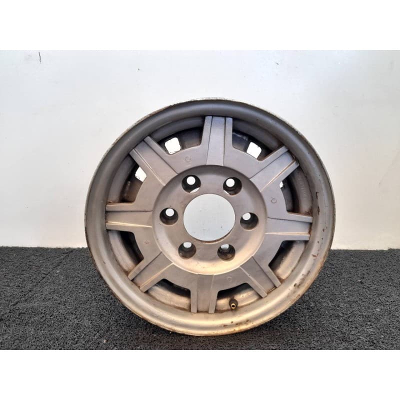 Recambio de llanta para bedford wfr 53 d 2.2d referencia OEM IAM J14X5J - Blanco