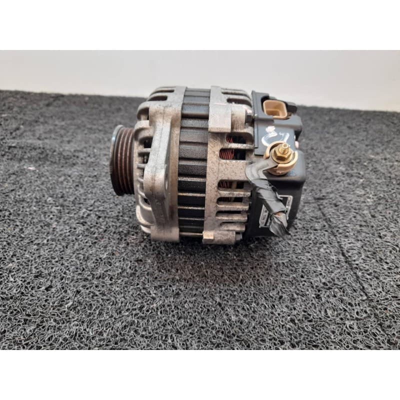 Recambio de alternador para kia rio 1.3 referencia OEM IAM 0K30D18300 AB180140 - Gris