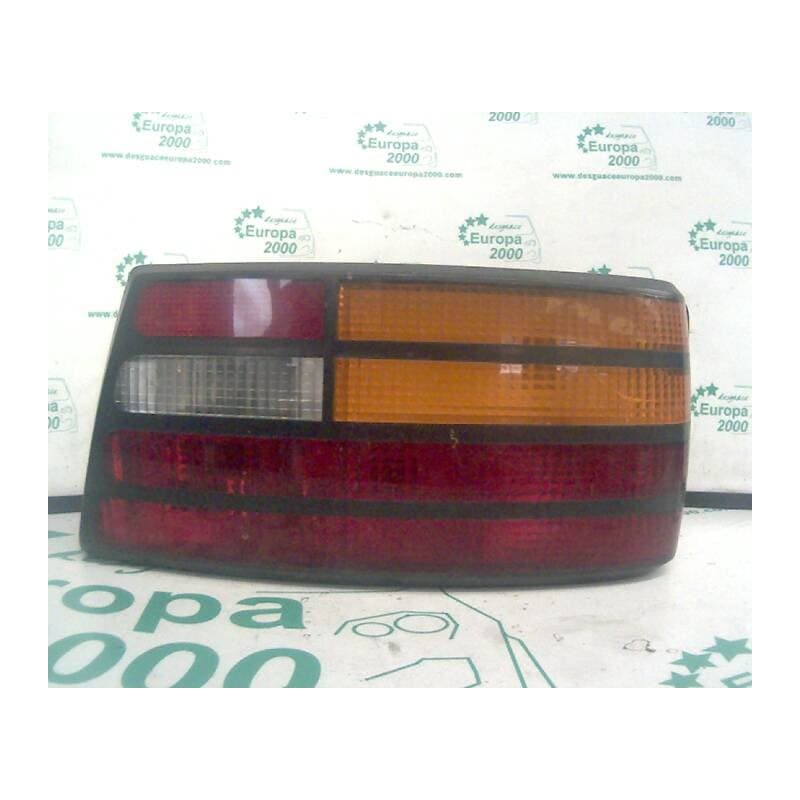 Recambio de piloto trasero derecho para ford orion 1.6 referencia OEM IAM - Rojo