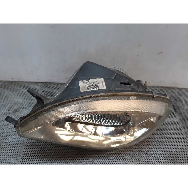 Recambio de faro izquierdo para citroën saxo 1.4 sx referencia OEM IAM 5