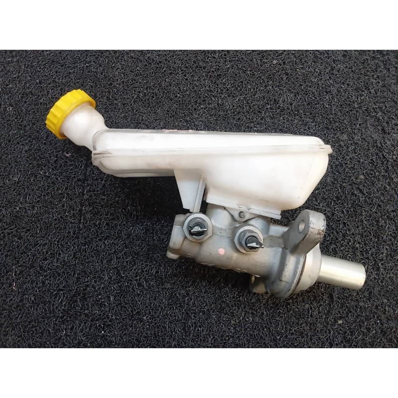 Recambio de bomba freno para peugeot 208 style referencia OEM IAM 25823C640