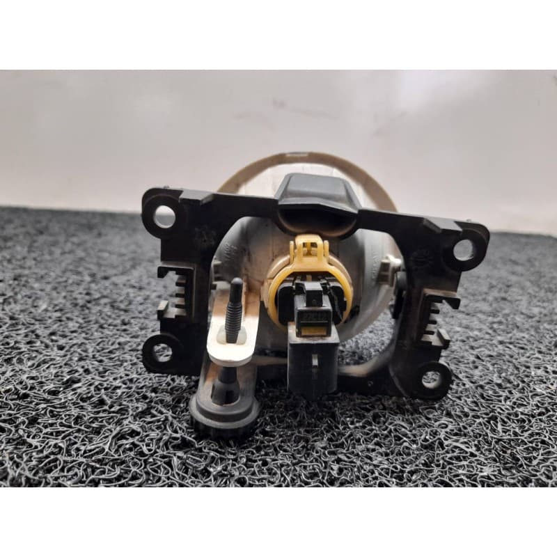 Recambio de faro antiniebla derecho para peugeot 3008 active referencia OEM IAM - Negro 2