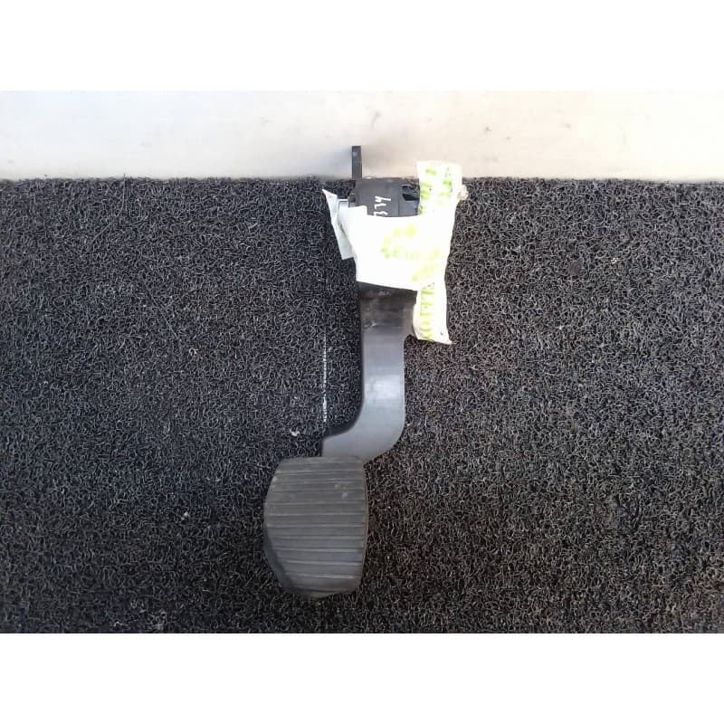 Recambio de pedal embrague para peugeot 208 style referencia OEM IAM