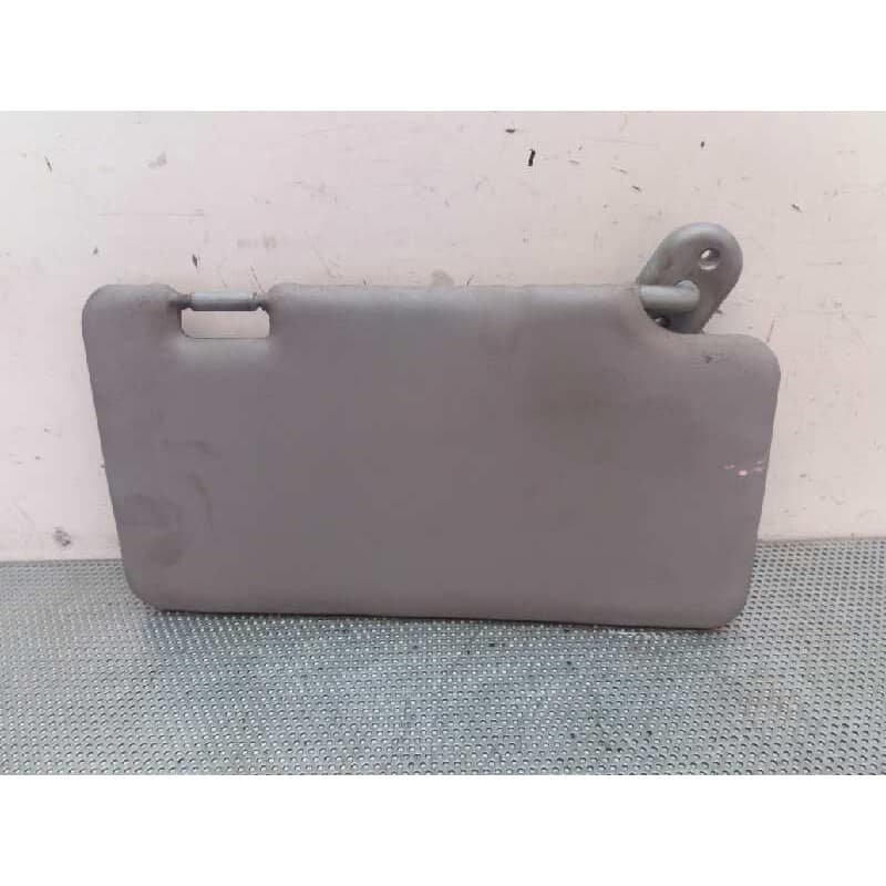 Recambio de parasol derecho para nissan atleon 110 referencia OEM IAM - Blanco 2