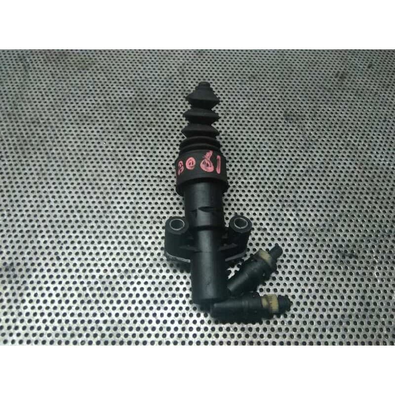 Recambio de bombin embrague para peugeot 207 urban referencia OEM IAM - Blanco