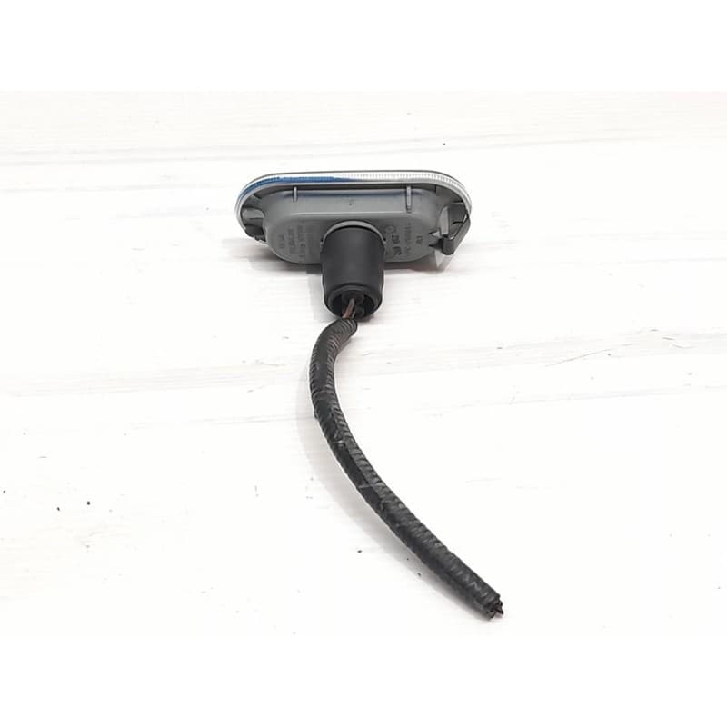 Recambio de piloto lateral derecho para seat leon (1m1) sport referencia OEM IAM - Azul 2