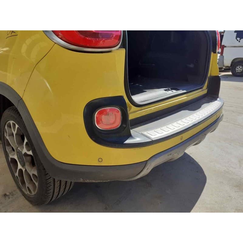 Recambio de paragolpes trasero para fiat 500 l (330) trekking referencia OEM IAM - Amarillo 2