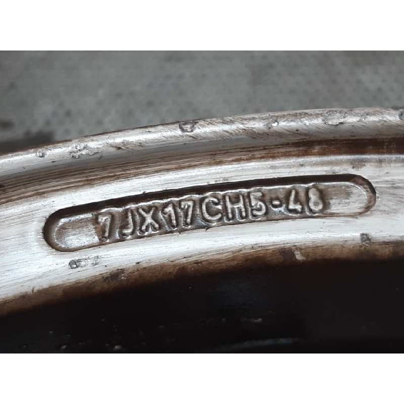 Recambio de llanta para peugeot 407 st confort referencia OEM IAM 7JX17CH548 2