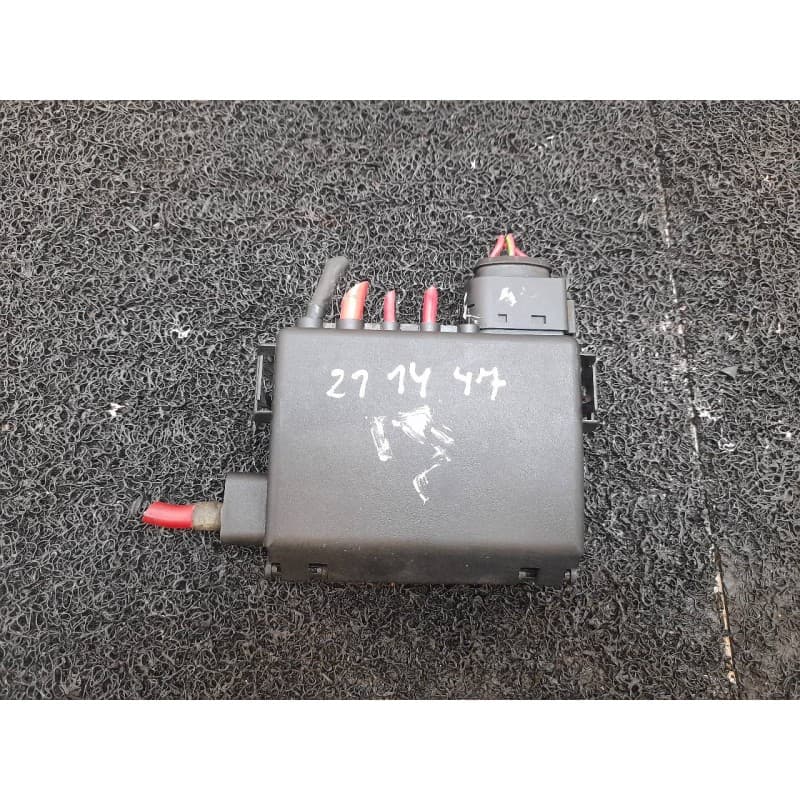 Recambio de caja reles / fusibles para seat leon (1m1) stella referencia OEM IAM