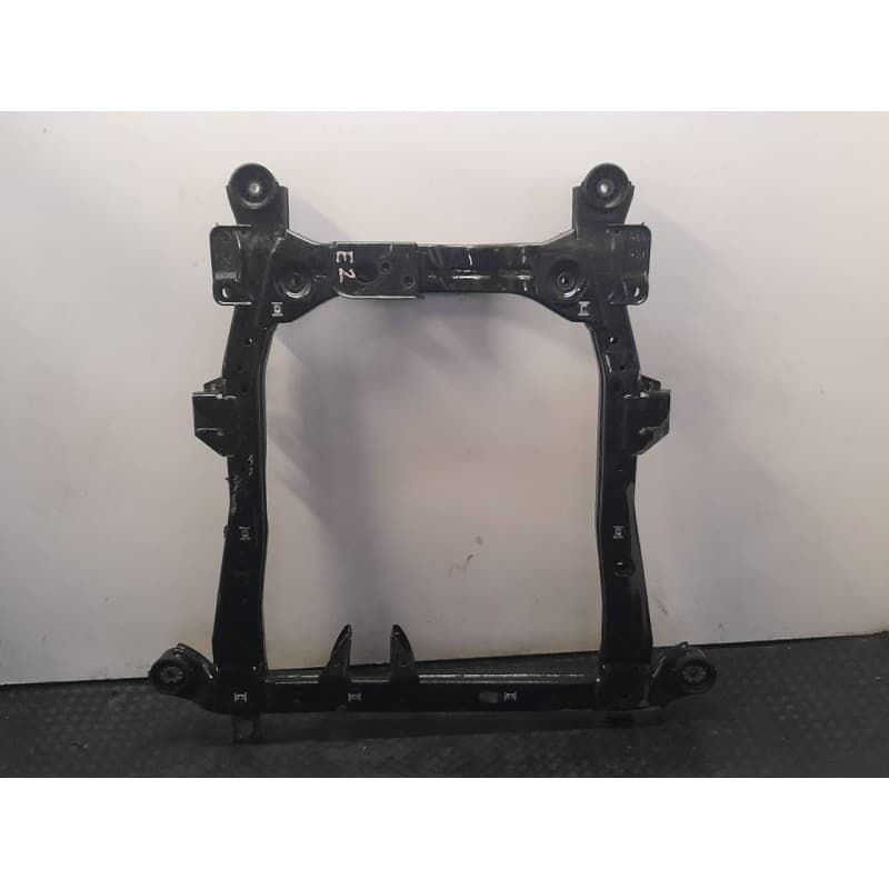 Recambio de puente delantero para chevrolet orlando lt+ referencia OEM IAM - Blanco