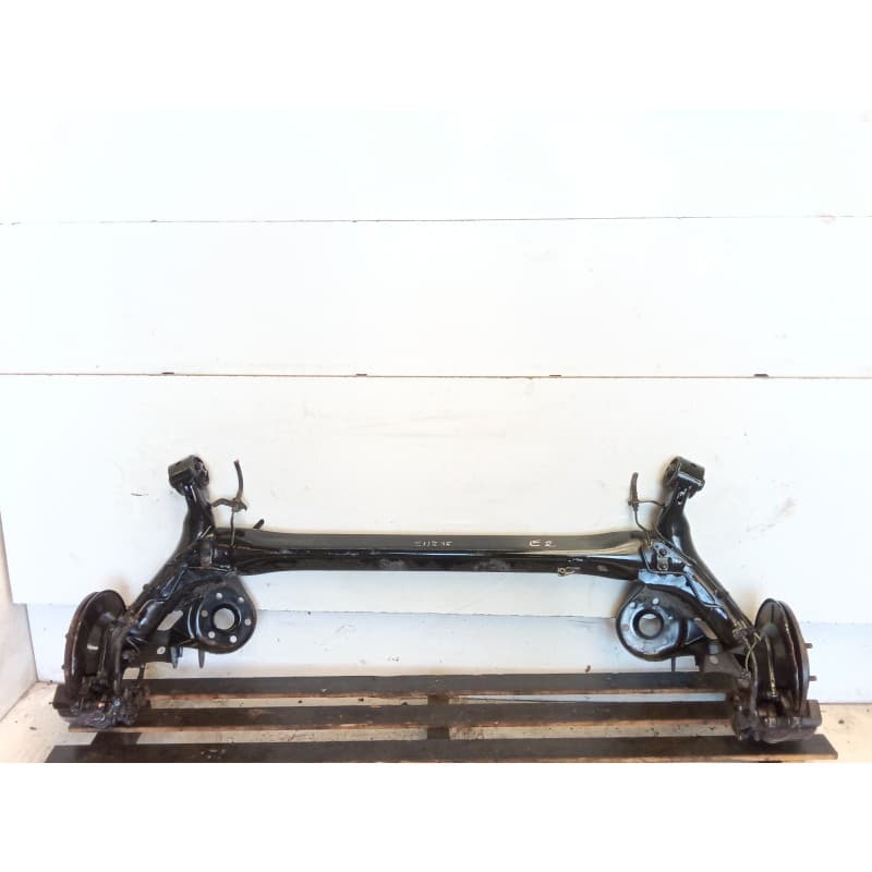 Recambio de puente trasero para toyota auris active referencia OEM IAM - Negro