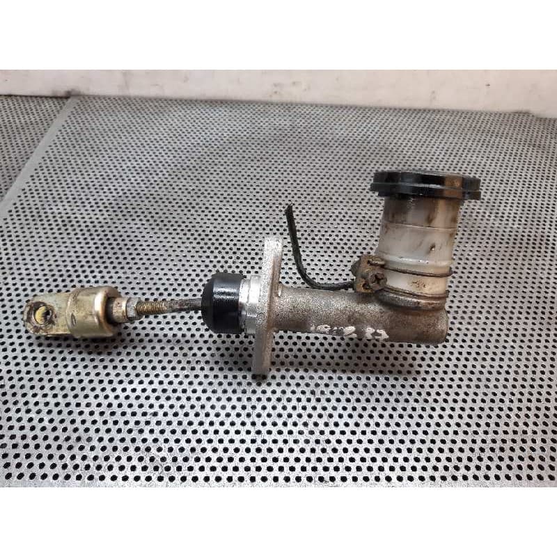 Recambio de bomba embrague para mitsubishi pajero 2.5 td referencia OEM IAM - Blanco