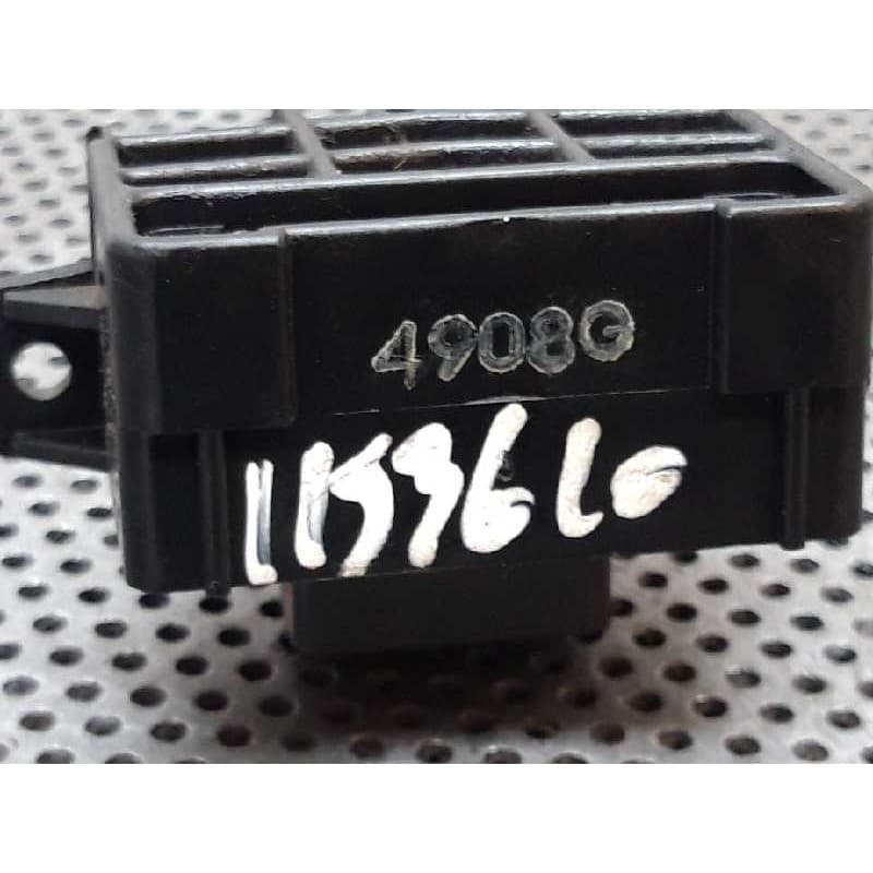 Recambio de mando limpia para nissan cabstar e 3.0d referencia OEM IAM 4908G - Blanco 2