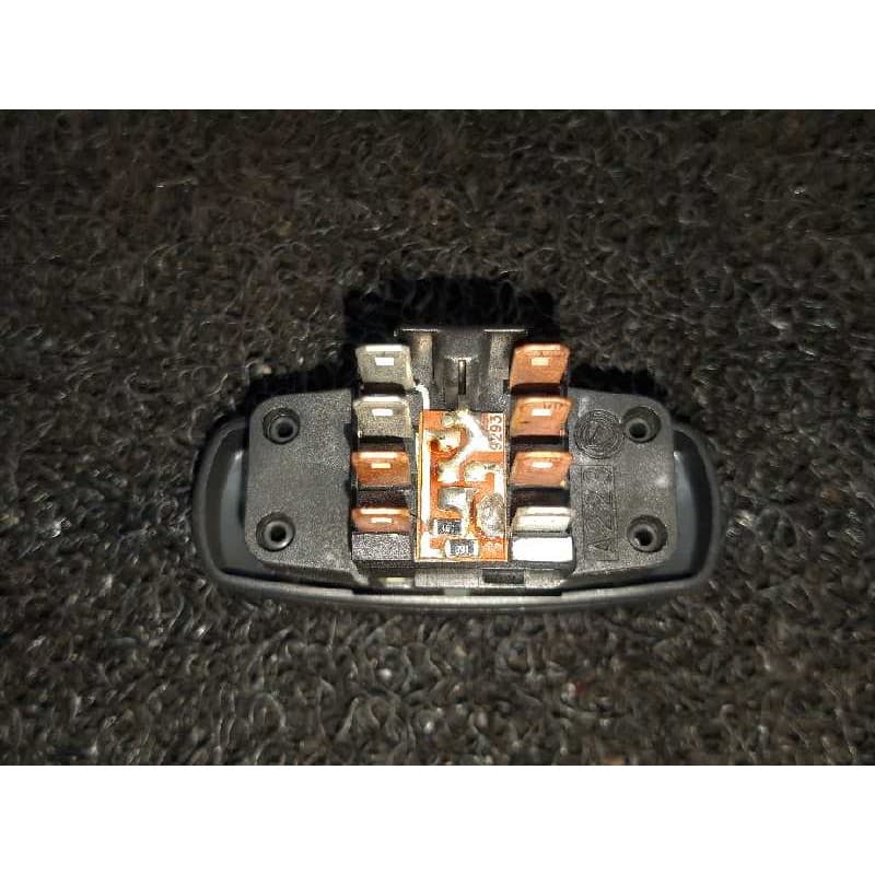Recambio de warning para fiat bravo (182) 16v 100 sport referencia OEM IAM 3