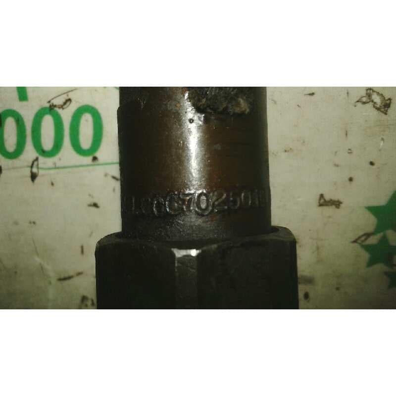 Recambio de inyector para nissan serie l 35.08 referencia OEM IAM NLCC670201C 2