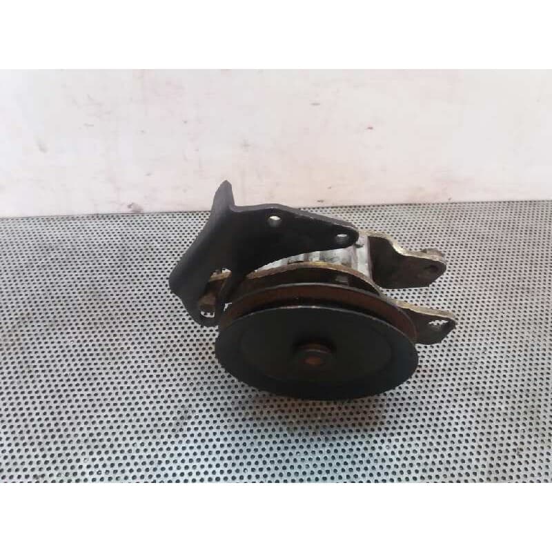Recambio de bomba direccion para nissan atleon 120 referencia OEM IAM - Blanco