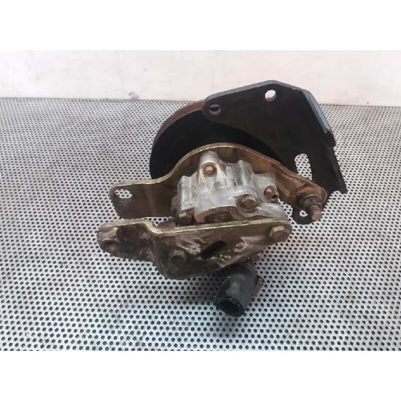 Recambio de bomba direccion para nissan atleon 120 referencia OEM IAM - Blanco 3