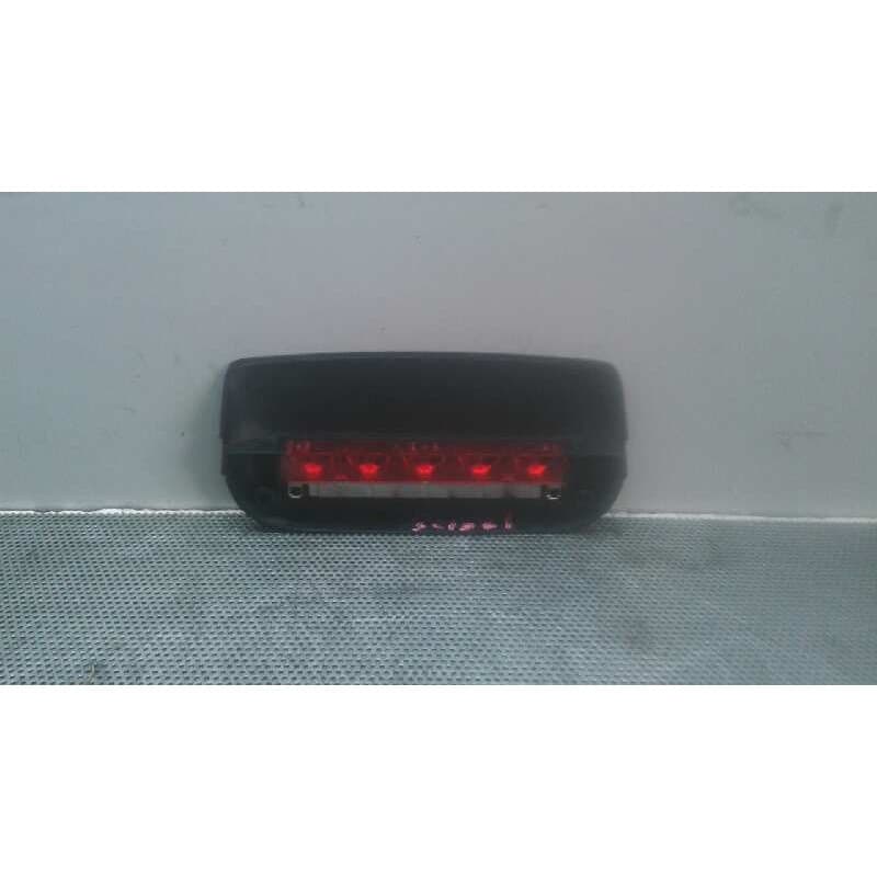 Recambio de luz central de freno para ford ka (ccq) básico referencia OEM IAM - Amarillo