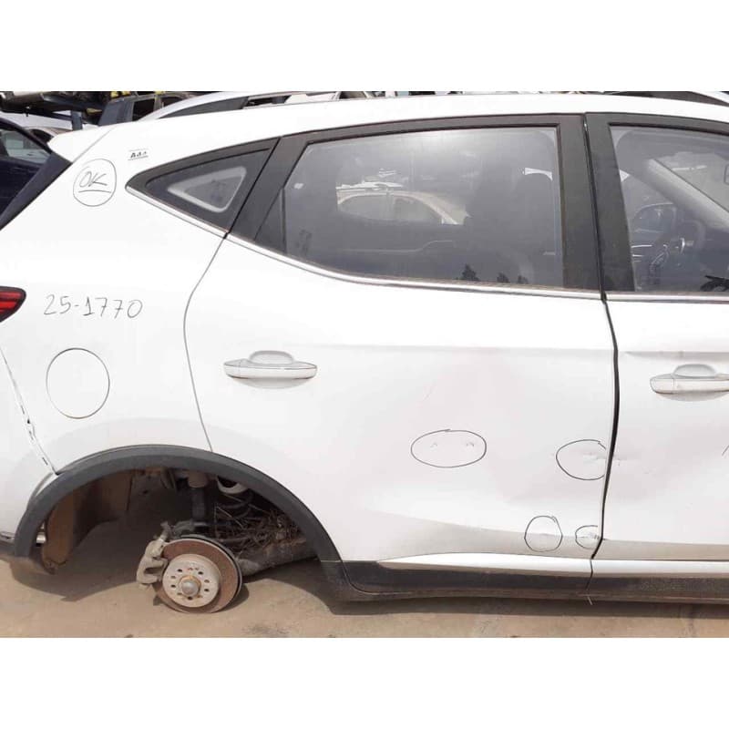 Recambio de puerta trasera derecha para mg zs luxury referencia OEM IAM - Blanco