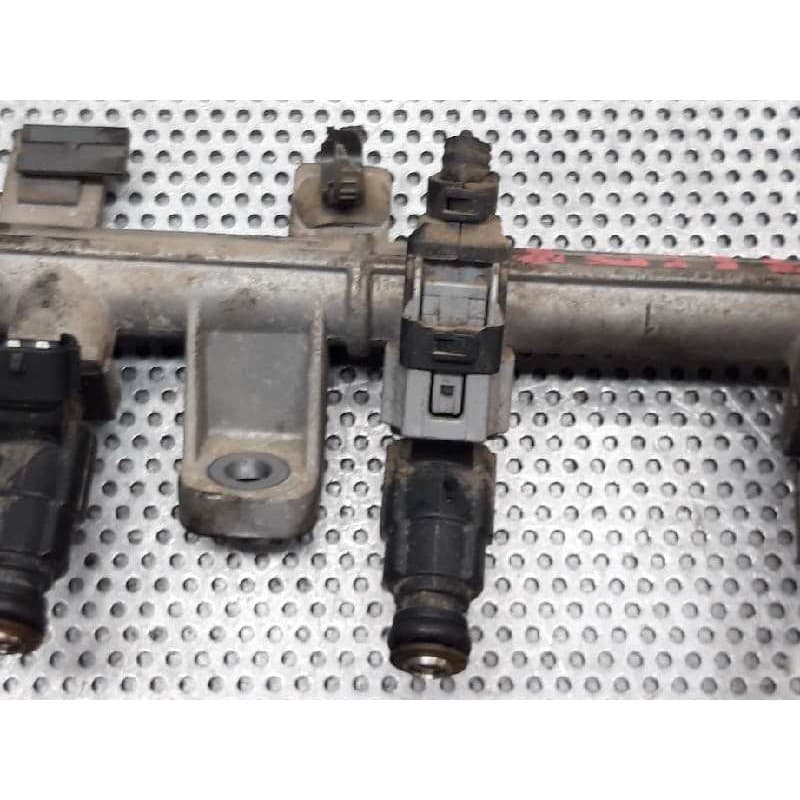 Recambio de rampa inyectora para hyundai getz (tb) 1.1 básico referencia OEM IAM - Negro 3