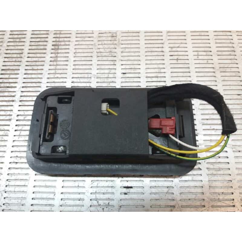 Recambio de luz interior para citroën jumpy 1.9 diesel referencia OEM IAM - Blanco 2