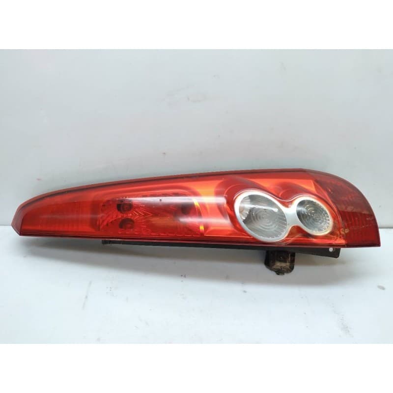Recambio de piloto trasero derecho para ford fiesta (cbk) fun referencia OEM IAM