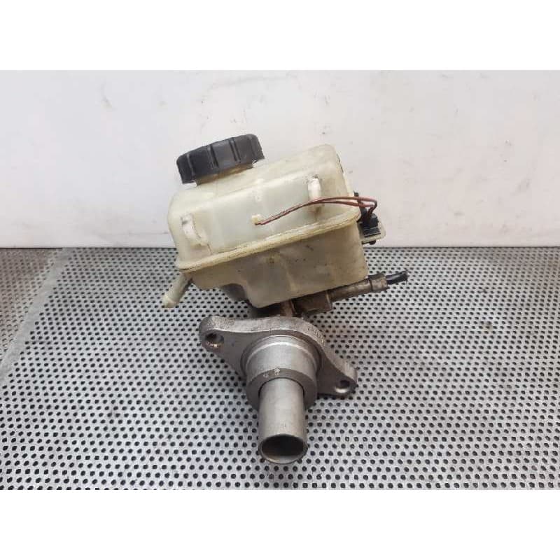 Recambio de bomba freno para opel zafira b cosmo referencia OEM IAM - Azul 2