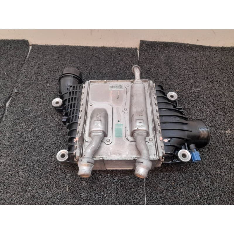 Recambio de intercooler para jaguar xe prestige referencia OEM IAM GX736K775AC - Azul