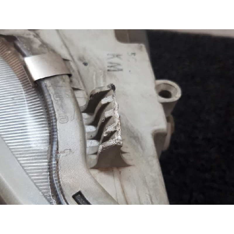 Recambio de faro izquierdo para chevrolet kalos 1.4 sr referencia OEM IAM 2