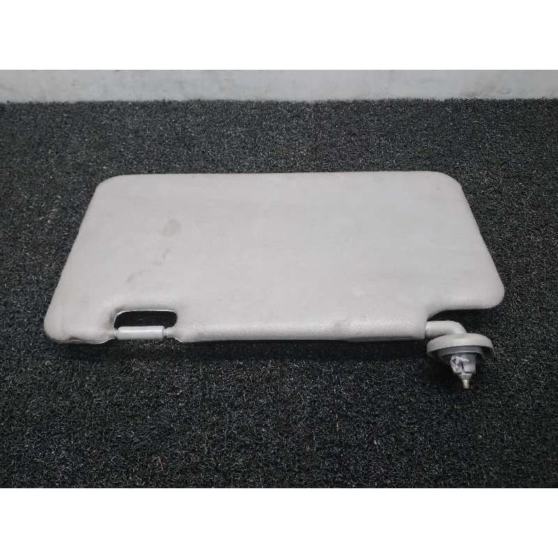 Recambio de parasol derecho para nissan atleon 110 referencia OEM IAM - Blanco 2