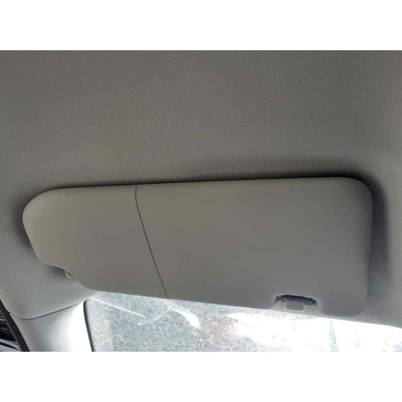 Recambio de parasol izquierdo para mg zs luxury referencia OEM IAM - Blanco