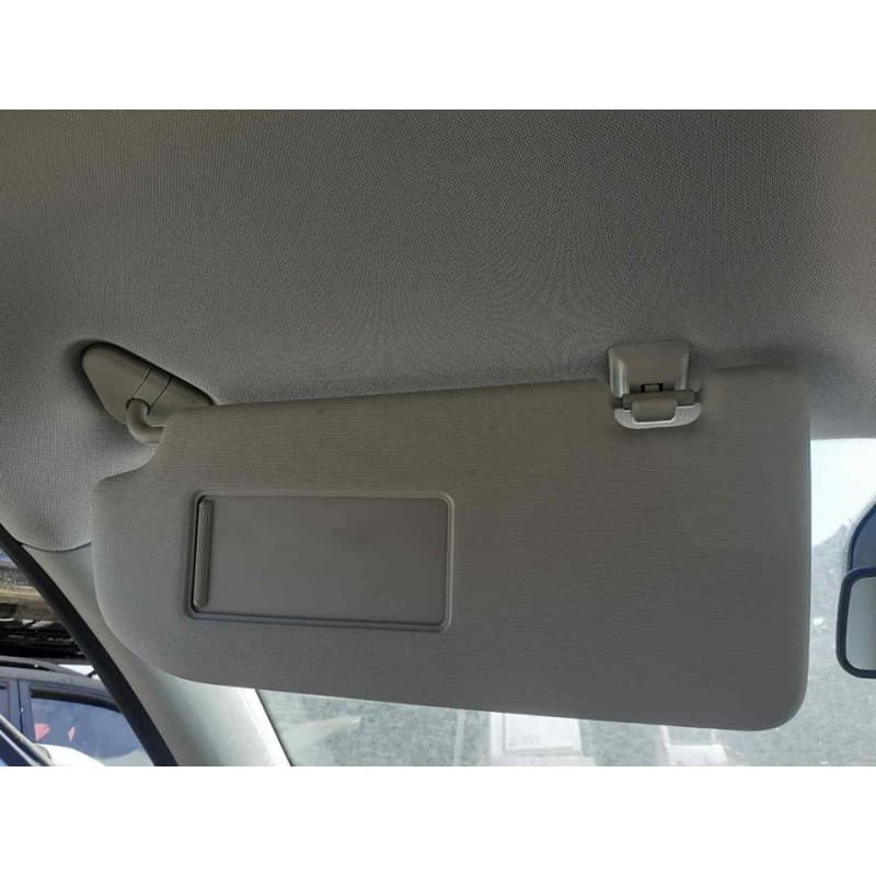 Recambio de parasol izquierdo para mg zs luxury referencia OEM IAM - Blanco 2