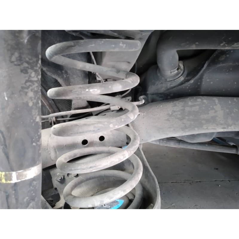 Recambio de muelle amortiguacion para toyota auris active referencia OEM IAM - Blanco