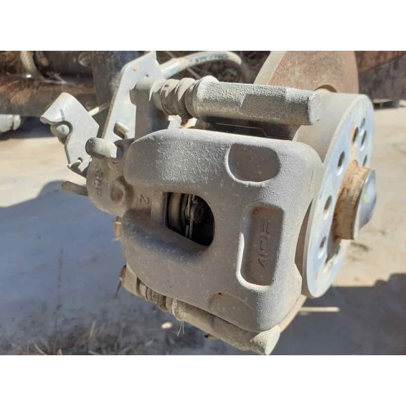 Recambio de pinza de freno trasera derecha para mg zs luxury referencia OEM IAM - Blanco