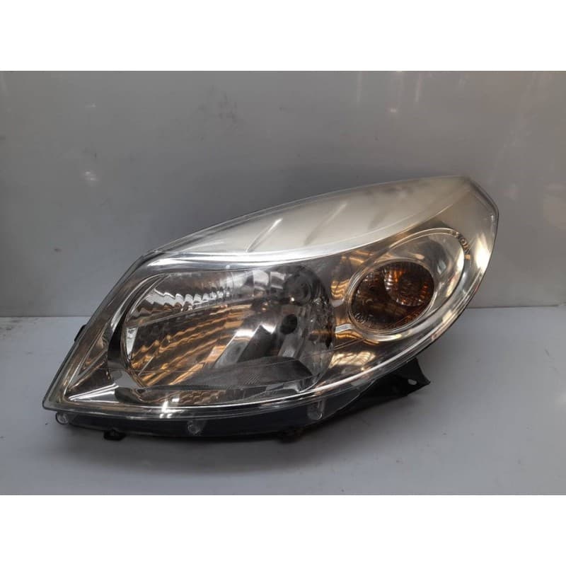 Recambio de faro izquierdo para dacia sandero laureate referencia OEM IAM - Blanco 3