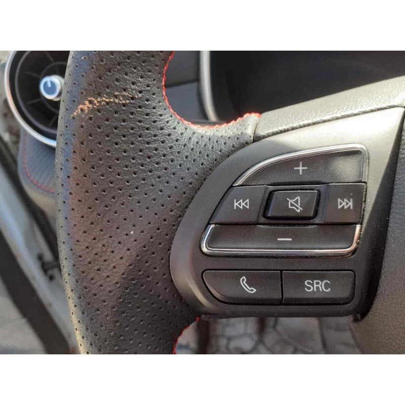 Recambio de volante para mg zs luxury referencia OEM IAM - Blanco 2