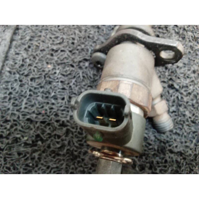 Recambio de inyector para volvo s60 berlina d5 referencia OEM IAM 0445110078 3