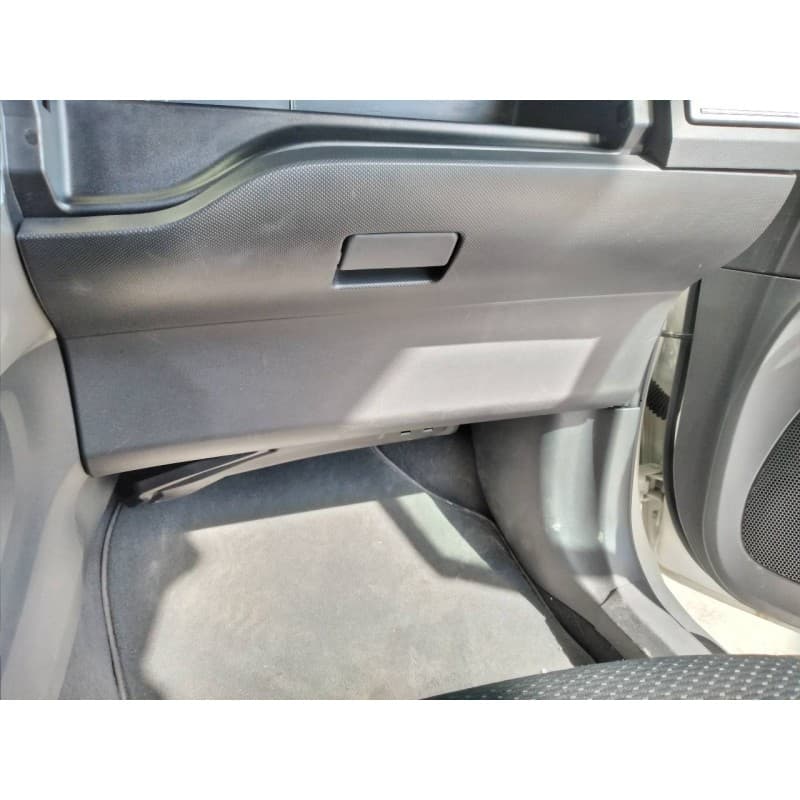 Recambio de guantera para toyota auris active referencia OEM IAM - Blanco