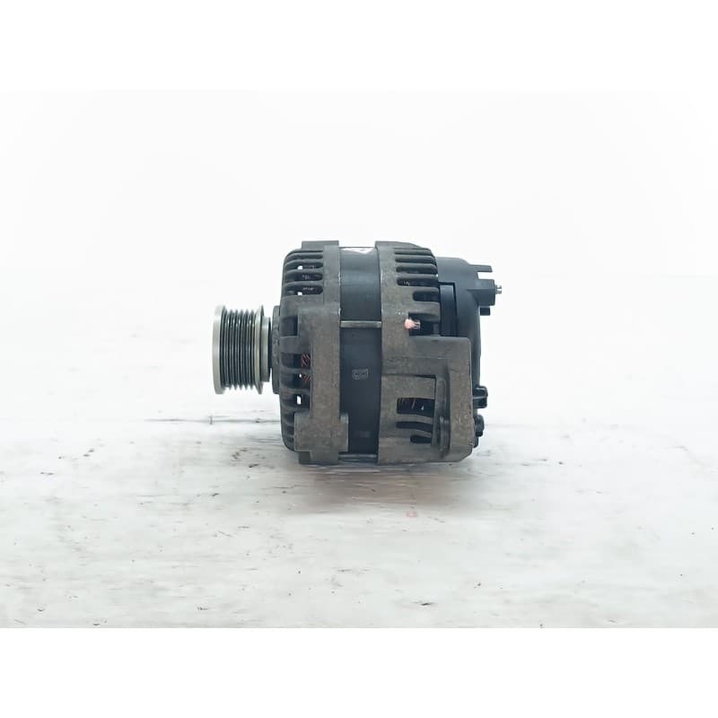 Recambio de alternador para chevrolet cruze lt referencia OEM IAM 13502580 - Negro