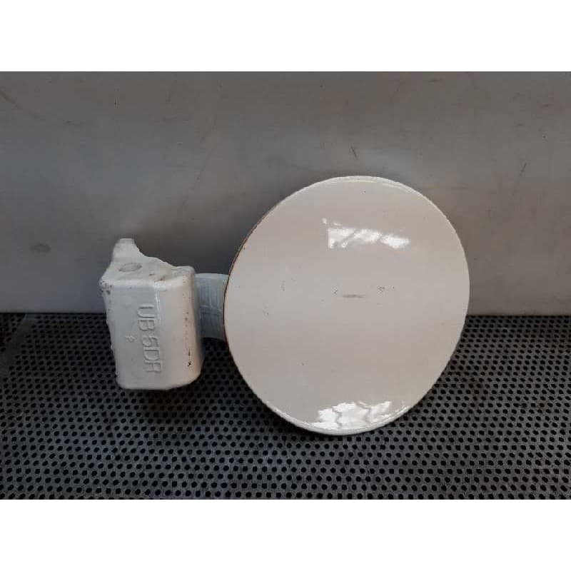Recambio de tapa exterior combustible para kia rio concept referencia OEM IAM - Blanco