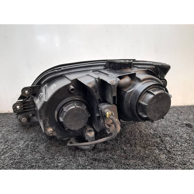 Recambio de faro derecho para kia sorento 2.5 crdi vgt ex1 referencia OEM IAM - Marrón 2