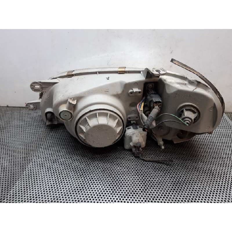 Recambio de faro derecho para kia carnival td ls referencia OEM IAM 2