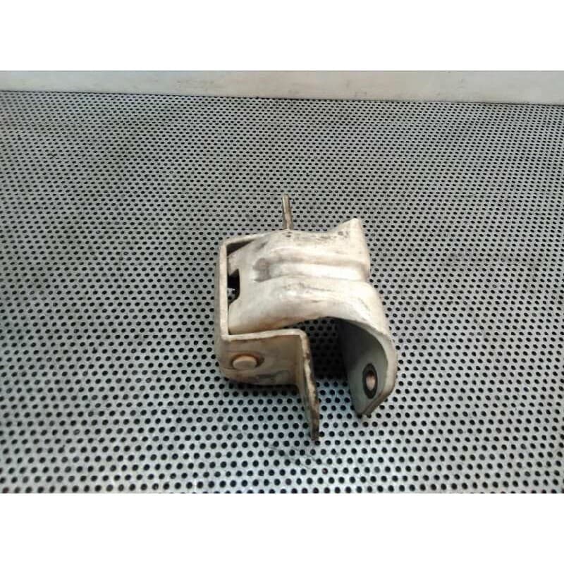 Recambio de bisagra puerta para nissan cabstar e 3.0d referencia OEM IAM - Blanco 2