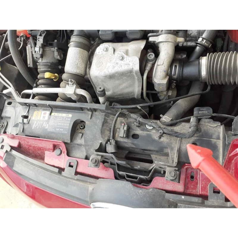 Recambio de panel frontal para ford fiesta (cb1) titanium referencia OEM IAM